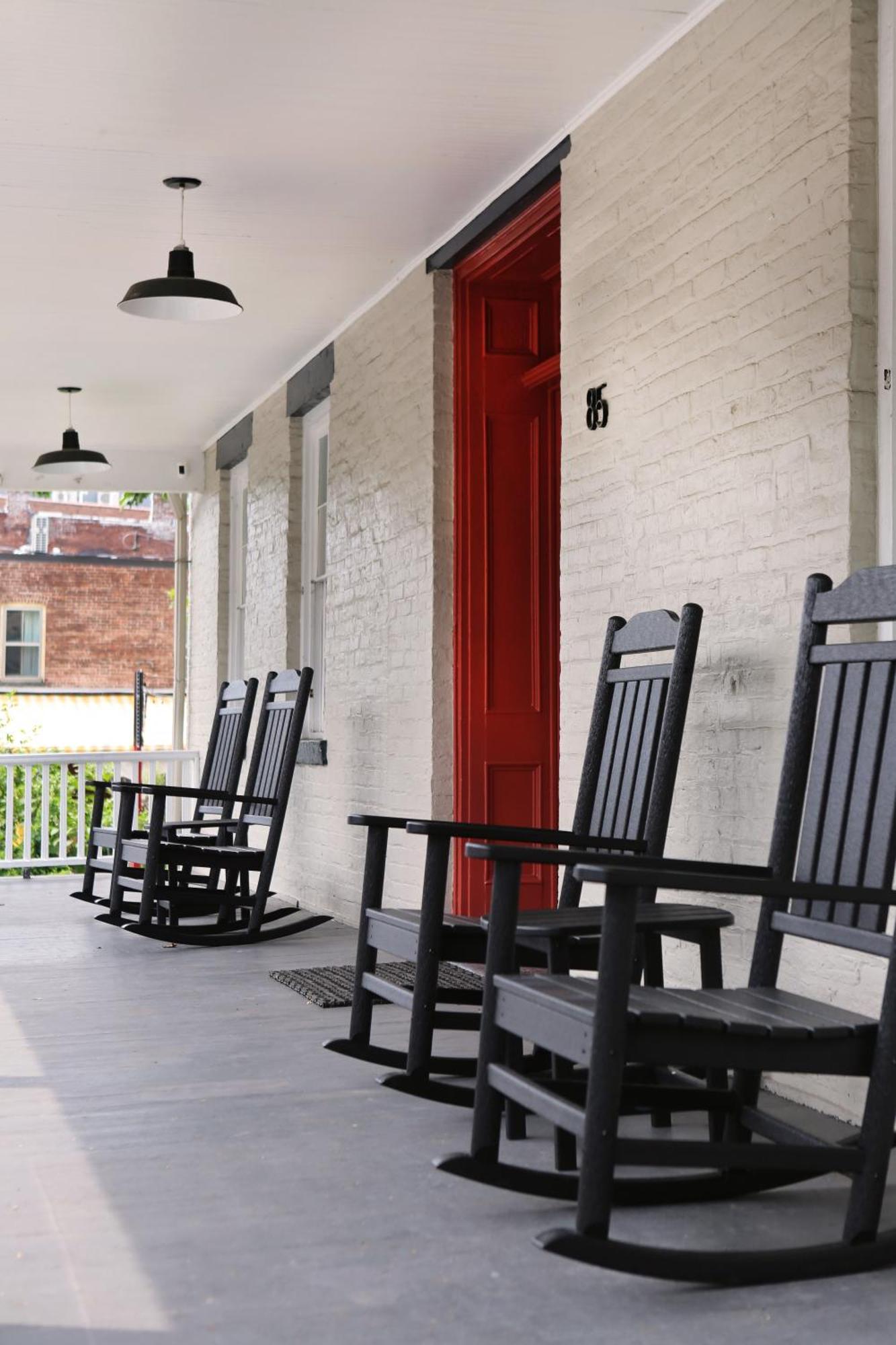 Kingston Carriage House Acomodação com café da manhã Exterior foto